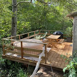 Hébergement de vacances Loft Insolite Au Bord De La Rivière, Vins-sur-Caramy