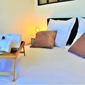 https://le-central-rhone-2.hotels-rhonealpes.com