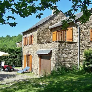 https://les-gites-du-mas-brunet.midi-pyreneeshotels.com